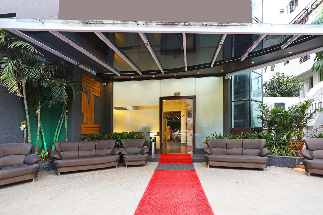 Oyo 10672 Hotel Riviera Насик Экстерьер фото