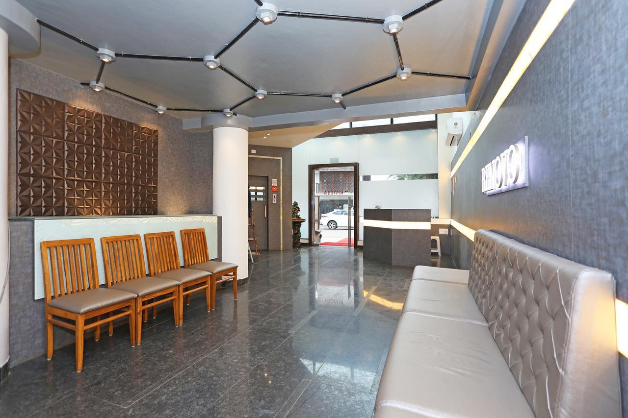 Oyo 10672 Hotel Riviera Насик Экстерьер фото